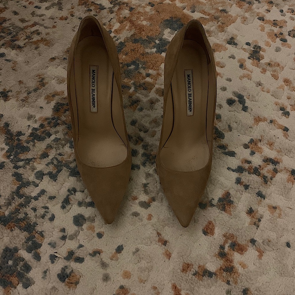 Manola Blahnik BB pump